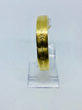 Armreif Gold 585 mit Blumen Gravur, Deutsche Arbeit (um 1970)