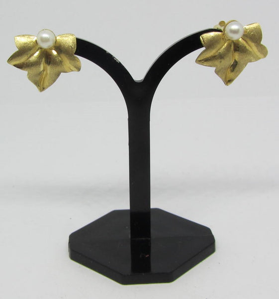Ohrsteckclips mit Elfenblatt und Zuchtperle  - Gold 585